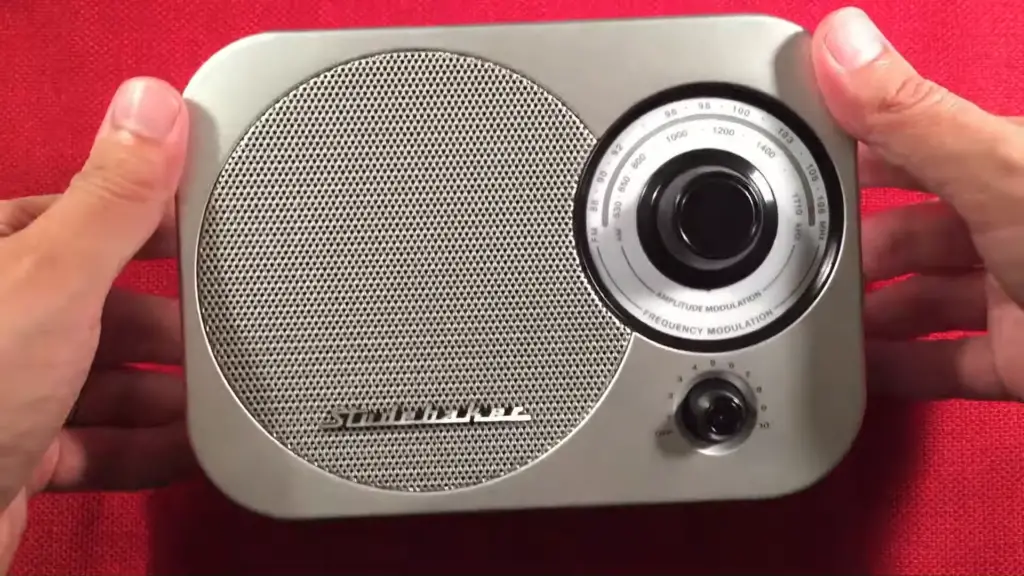 Studebaker SB2000 Limited Edition AM FM Portable Radio