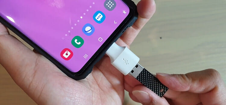 Connect the USB Flash Drive 1