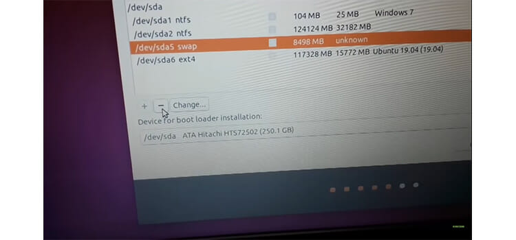 Installing Ubuntu from the Bootable USB drive 8a