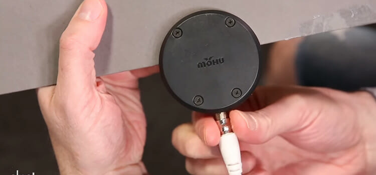 How to Install an Indoor TV Antenna