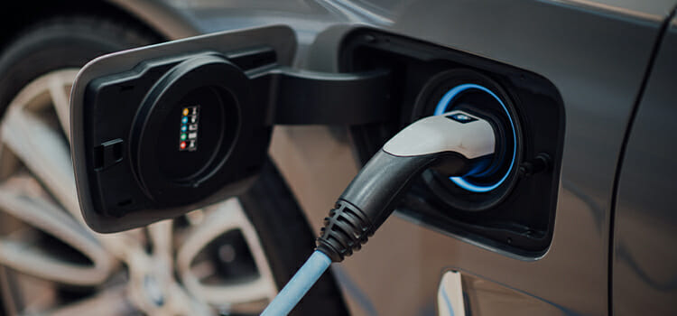 3 Pros and Cons of Electric Cars: What Does the Future Have in Store for Us?