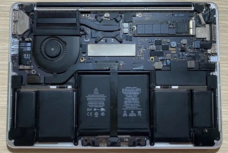 Why Does My MacBook Overheat When I Play Roblox? Crucial Reasons